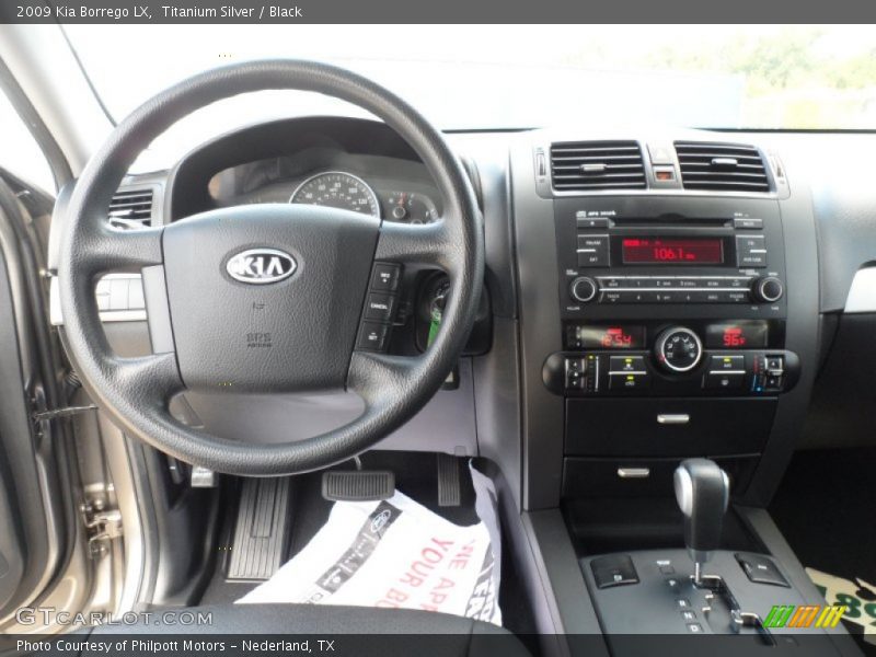 Titanium Silver / Black 2009 Kia Borrego LX