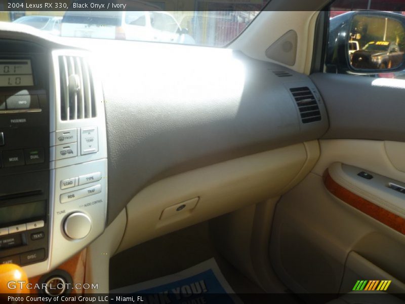 Black Onyx / Ivory 2004 Lexus RX 330