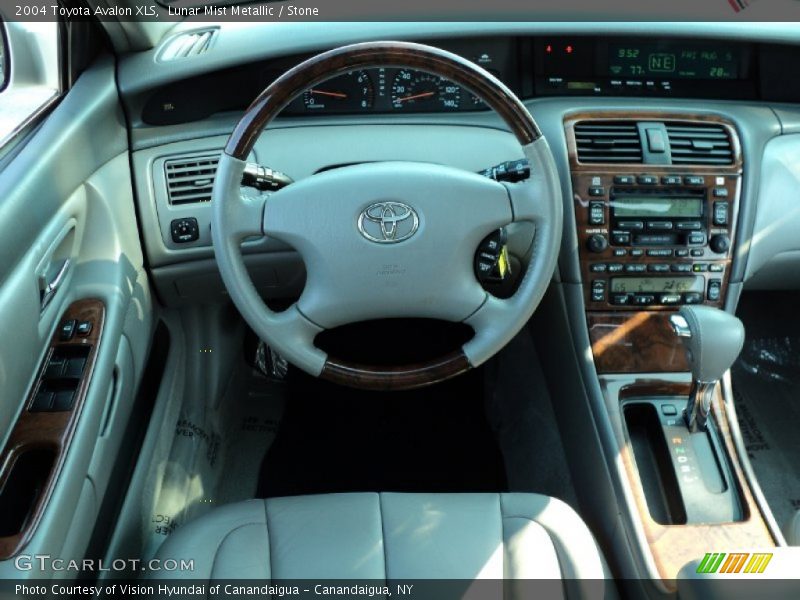 Lunar Mist Metallic / Stone 2004 Toyota Avalon XLS