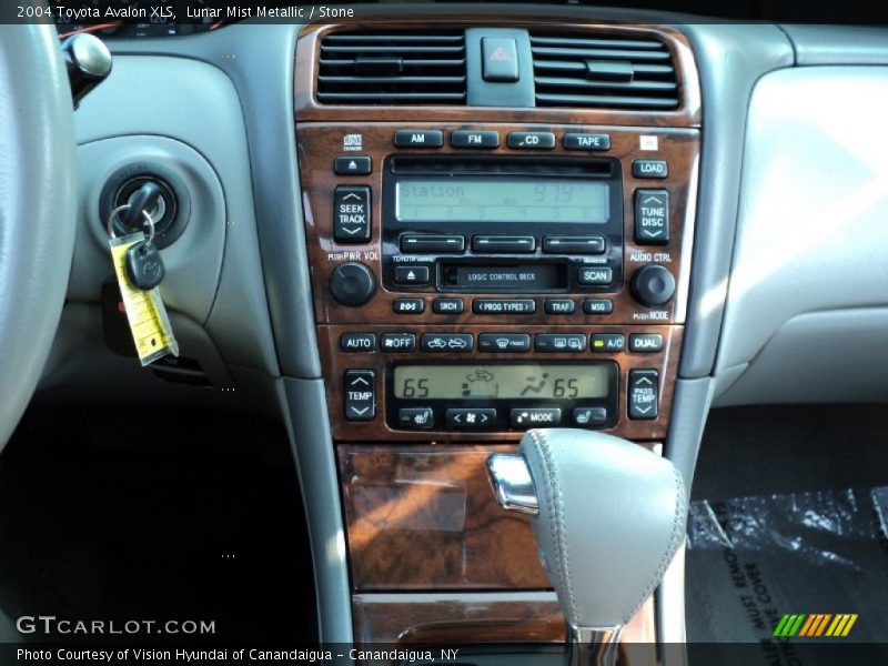 Lunar Mist Metallic / Stone 2004 Toyota Avalon XLS