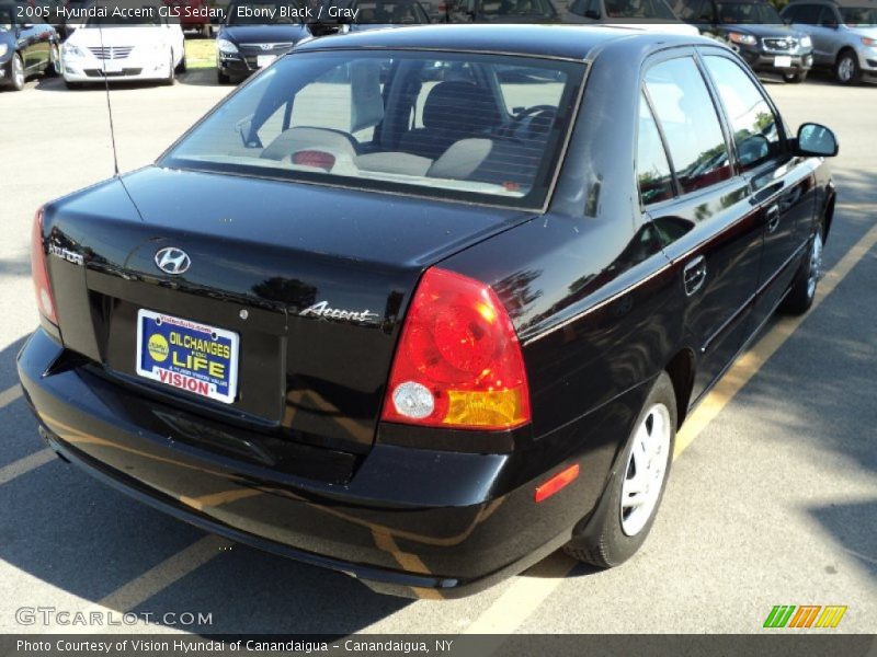 Ebony Black / Gray 2005 Hyundai Accent GLS Sedan