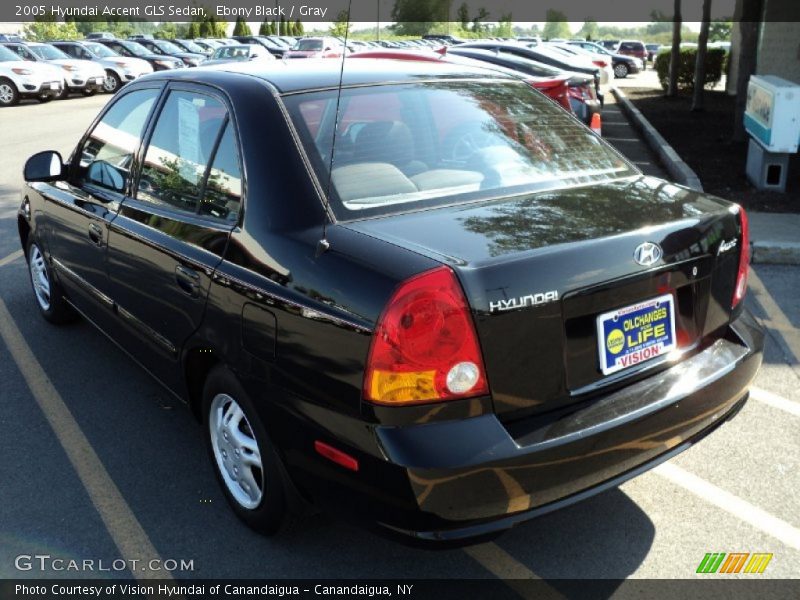 Ebony Black / Gray 2005 Hyundai Accent GLS Sedan