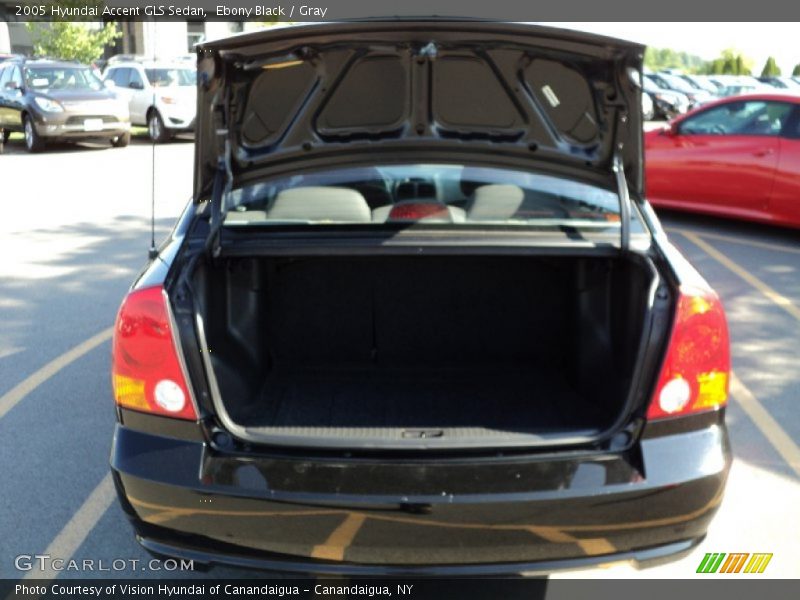 Ebony Black / Gray 2005 Hyundai Accent GLS Sedan