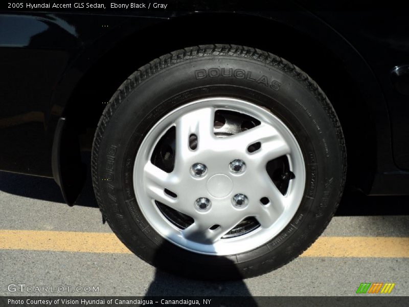 Ebony Black / Gray 2005 Hyundai Accent GLS Sedan