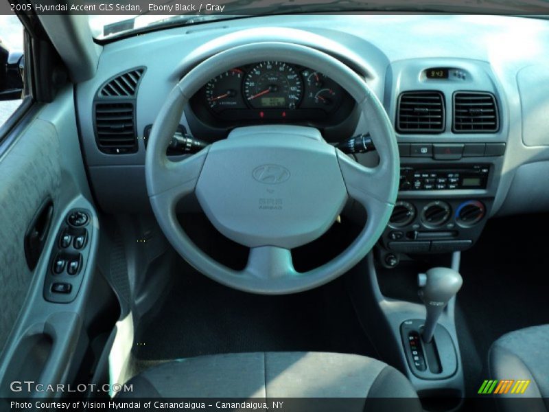 Ebony Black / Gray 2005 Hyundai Accent GLS Sedan