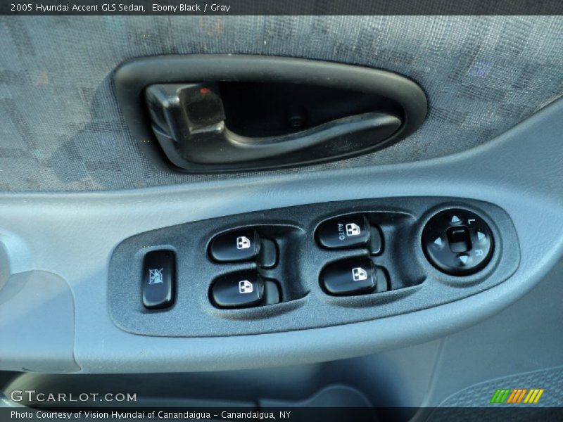 Ebony Black / Gray 2005 Hyundai Accent GLS Sedan