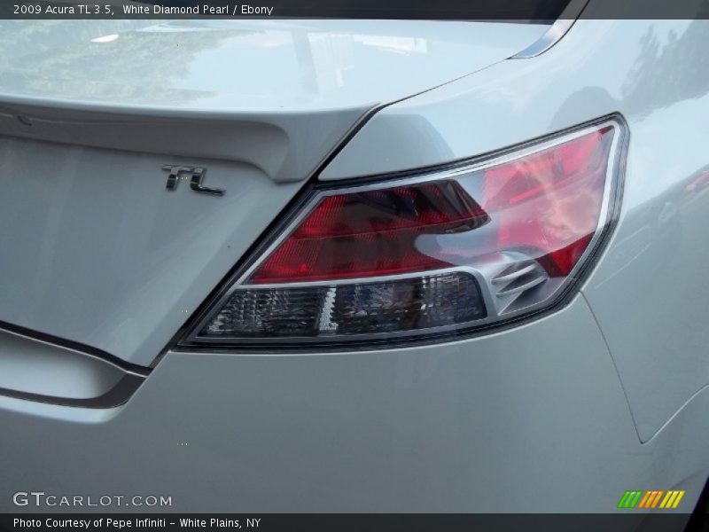 White Diamond Pearl / Ebony 2009 Acura TL 3.5