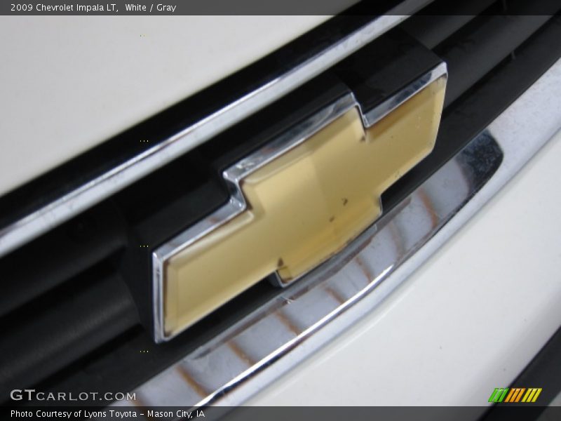 White / Gray 2009 Chevrolet Impala LT