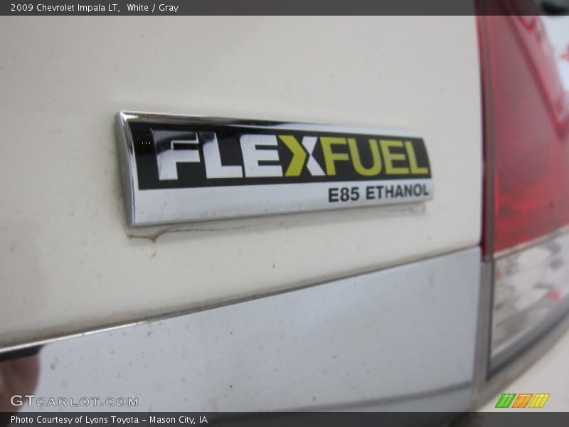White / Gray 2009 Chevrolet Impala LT