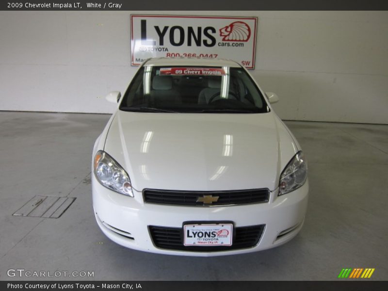 White / Gray 2009 Chevrolet Impala LT