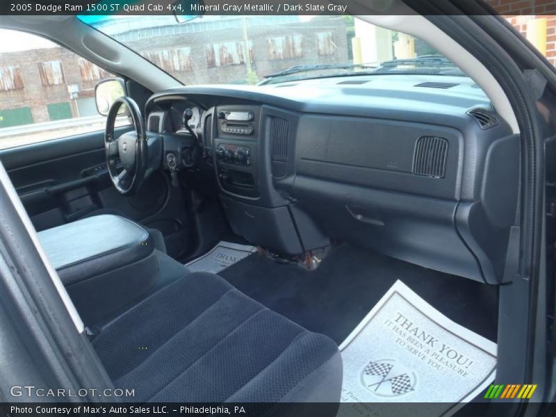 Mineral Gray Metallic / Dark Slate Gray 2005 Dodge Ram 1500 ST Quad Cab 4x4