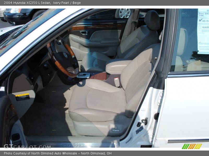 Ivory Pearl / Beige 2004 Hyundai XG350 L Sedan