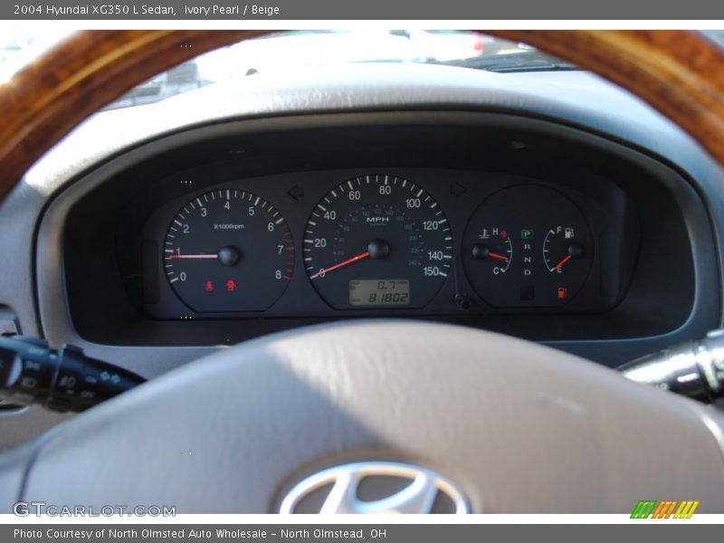 Ivory Pearl / Beige 2004 Hyundai XG350 L Sedan