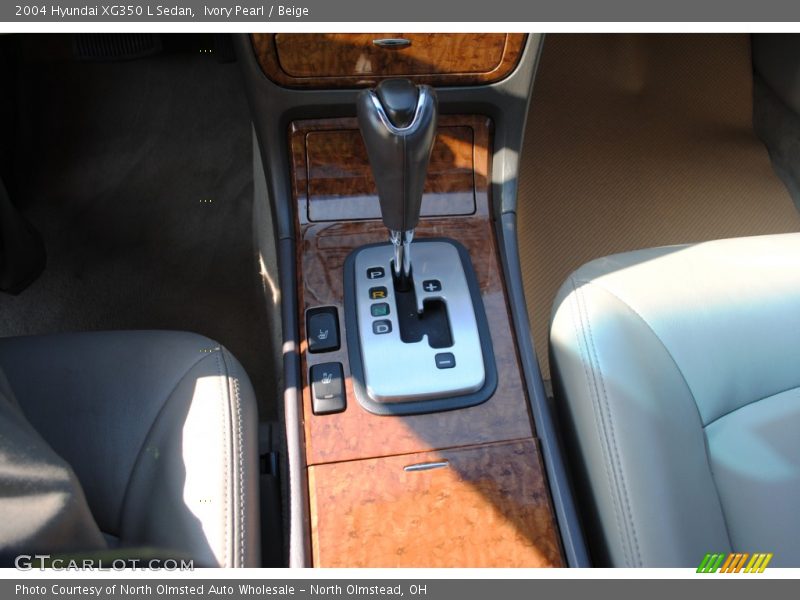 Ivory Pearl / Beige 2004 Hyundai XG350 L Sedan