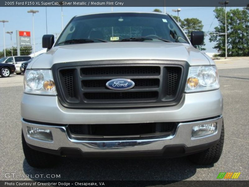 Silver Metallic / Medium Flint Grey 2005 Ford F150 XL SuperCab