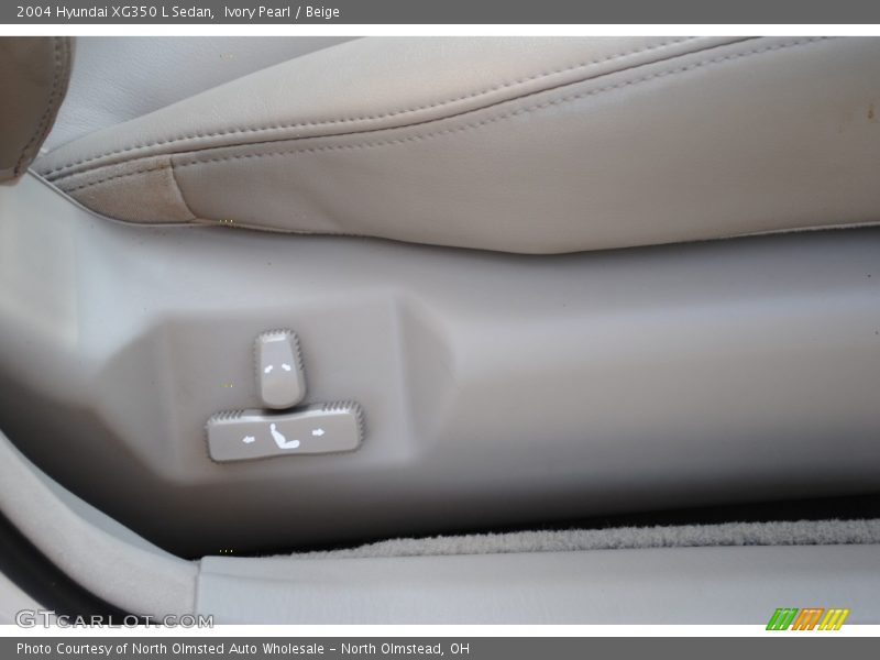 Ivory Pearl / Beige 2004 Hyundai XG350 L Sedan