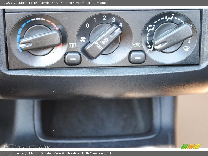 Controls of 2003 Eclipse Spyder GTS