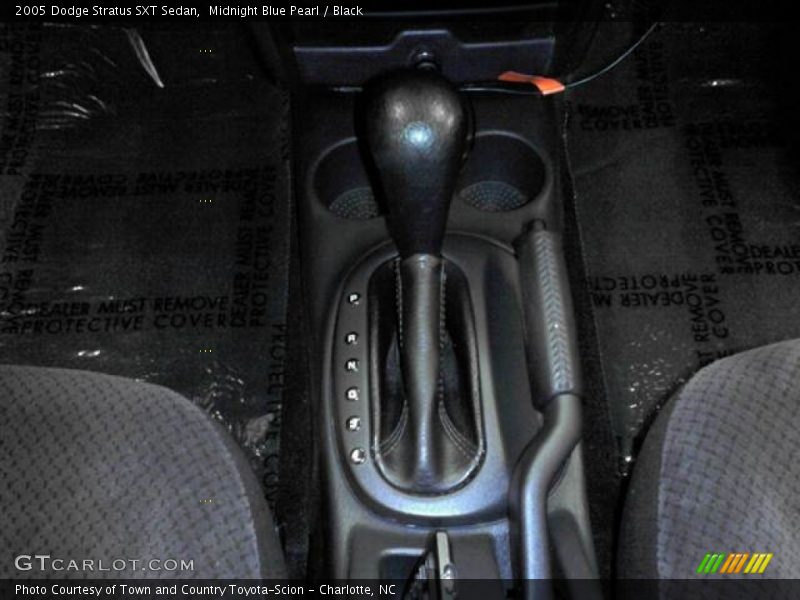 Midnight Blue Pearl / Black 2005 Dodge Stratus SXT Sedan