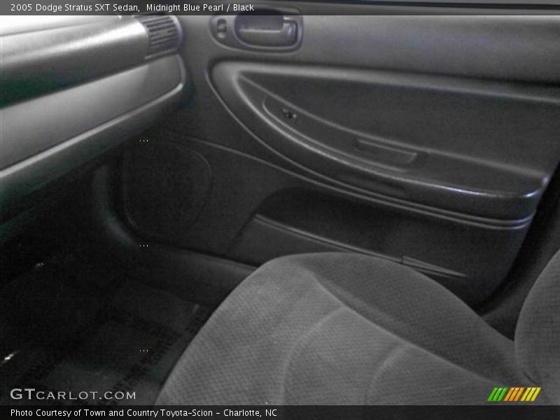 Midnight Blue Pearl / Black 2005 Dodge Stratus SXT Sedan