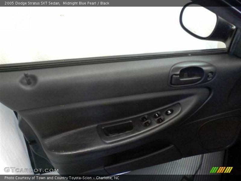 Midnight Blue Pearl / Black 2005 Dodge Stratus SXT Sedan
