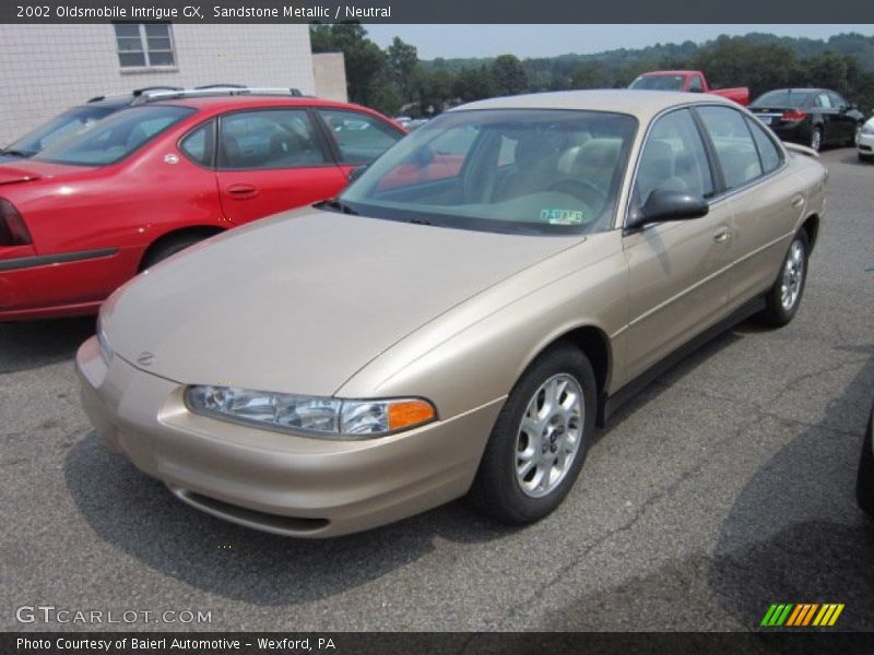 Front 3/4 View of 2002 Intrigue GX