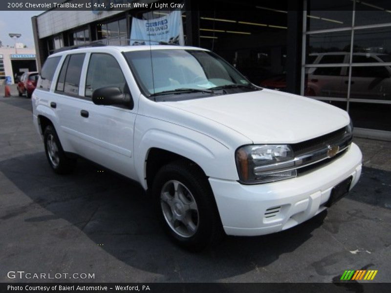 Summit White / Light Gray 2006 Chevrolet TrailBlazer LS 4x4