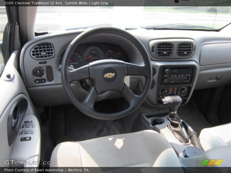 Summit White / Light Gray 2006 Chevrolet TrailBlazer LS 4x4