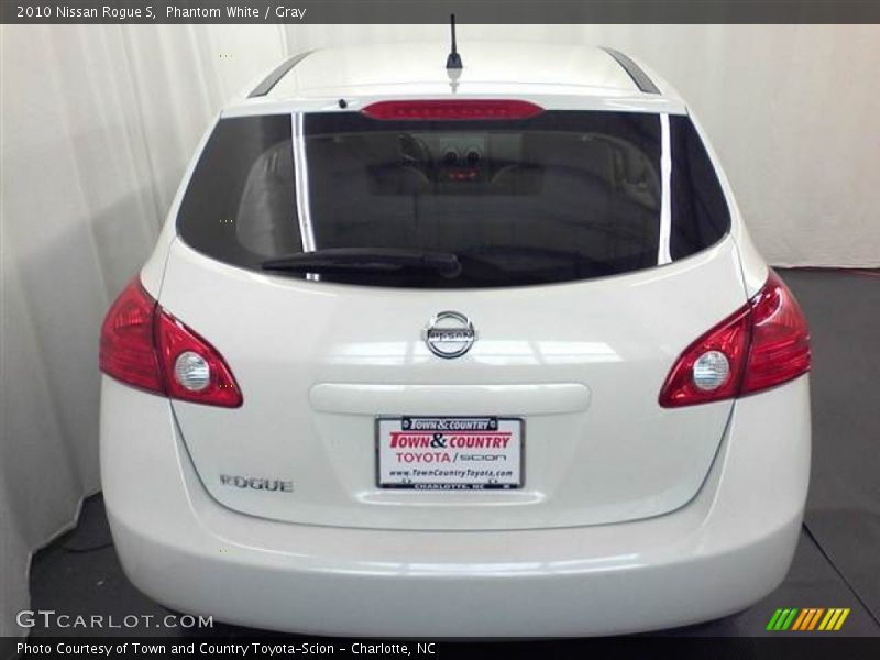 Phantom White / Gray 2010 Nissan Rogue S