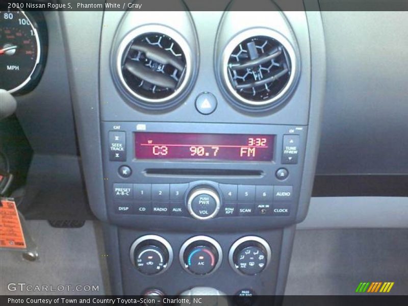 Phantom White / Gray 2010 Nissan Rogue S