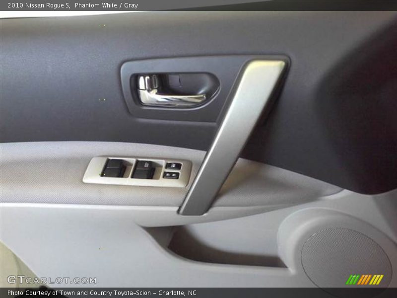 Phantom White / Gray 2010 Nissan Rogue S