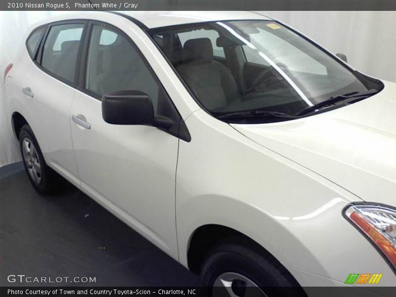 Phantom White / Gray 2010 Nissan Rogue S