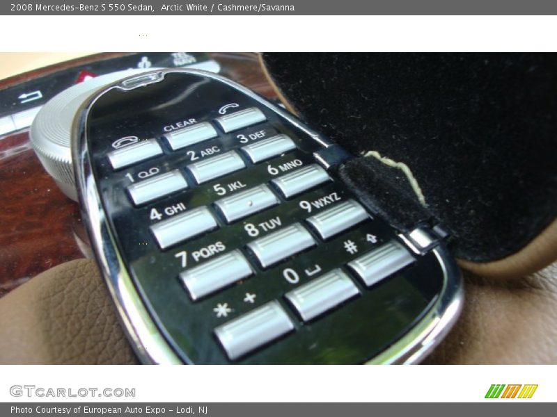 Arctic White / Cashmere/Savanna 2008 Mercedes-Benz S 550 Sedan