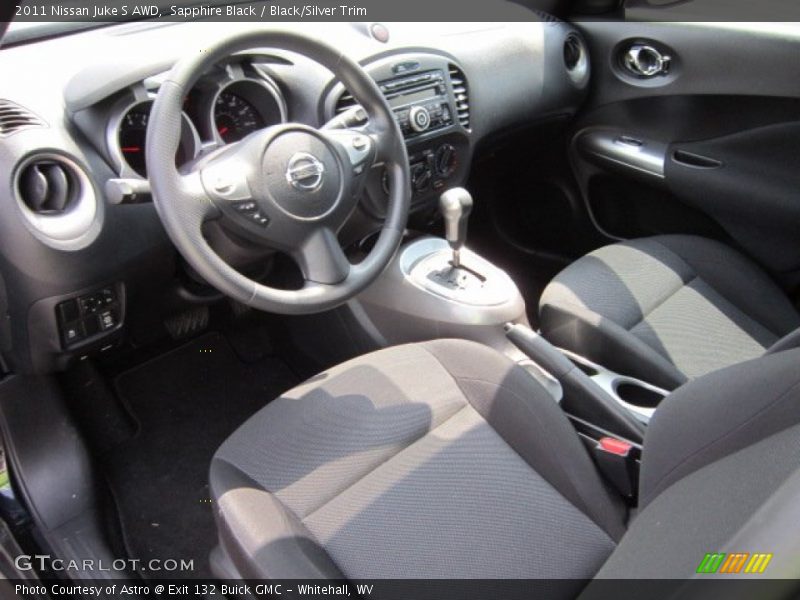 Sapphire Black / Black/Silver Trim 2011 Nissan Juke S AWD
