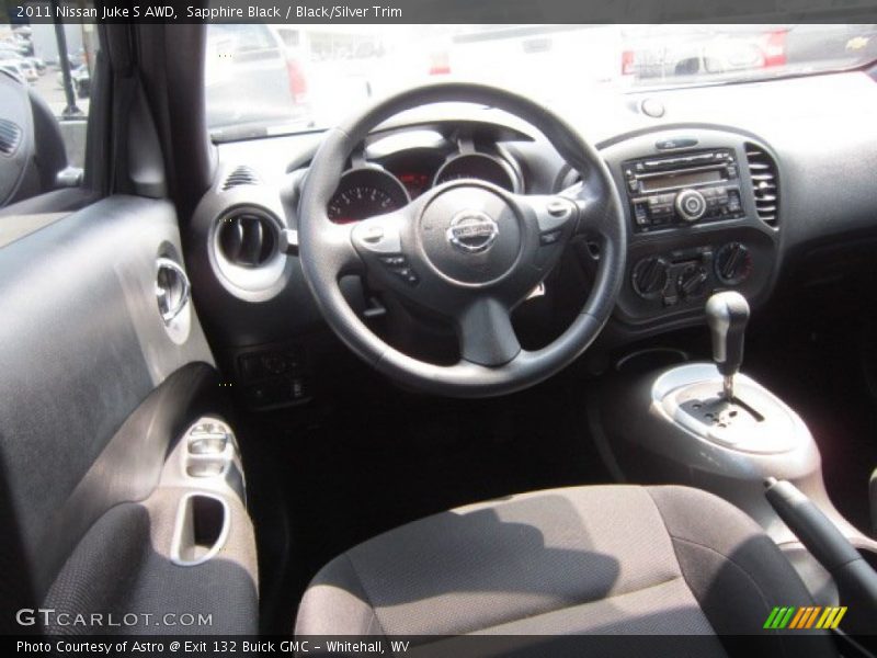 Sapphire Black / Black/Silver Trim 2011 Nissan Juke S AWD