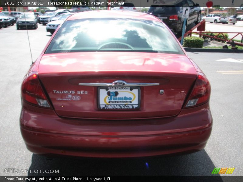 Toreador Red Metallic / Medium Parchment 2001 Ford Taurus SES