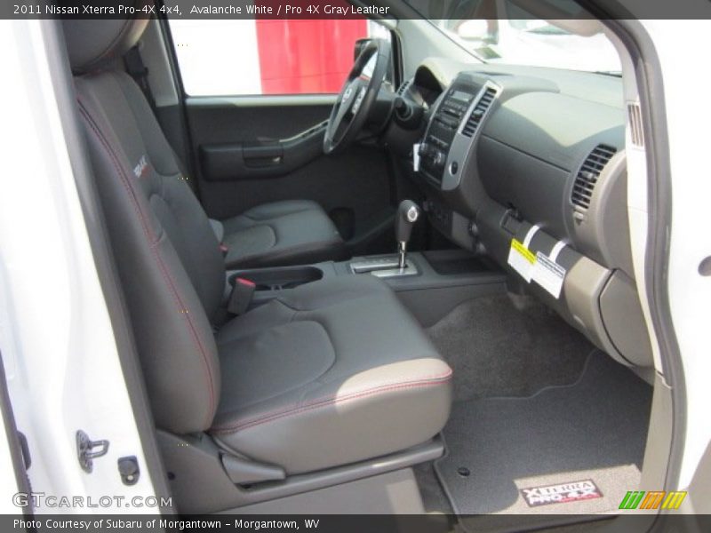 Avalanche White / Pro 4X Gray Leather 2011 Nissan Xterra Pro-4X 4x4