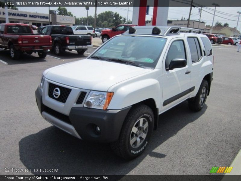 Avalanche White / Pro 4X Gray Leather 2011 Nissan Xterra Pro-4X 4x4