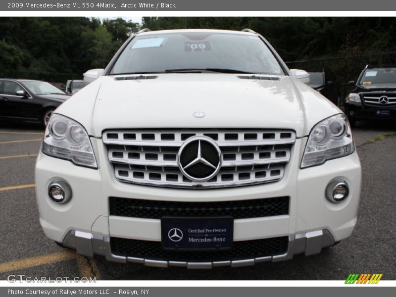 Arctic White / Black 2009 Mercedes-Benz ML 550 4Matic