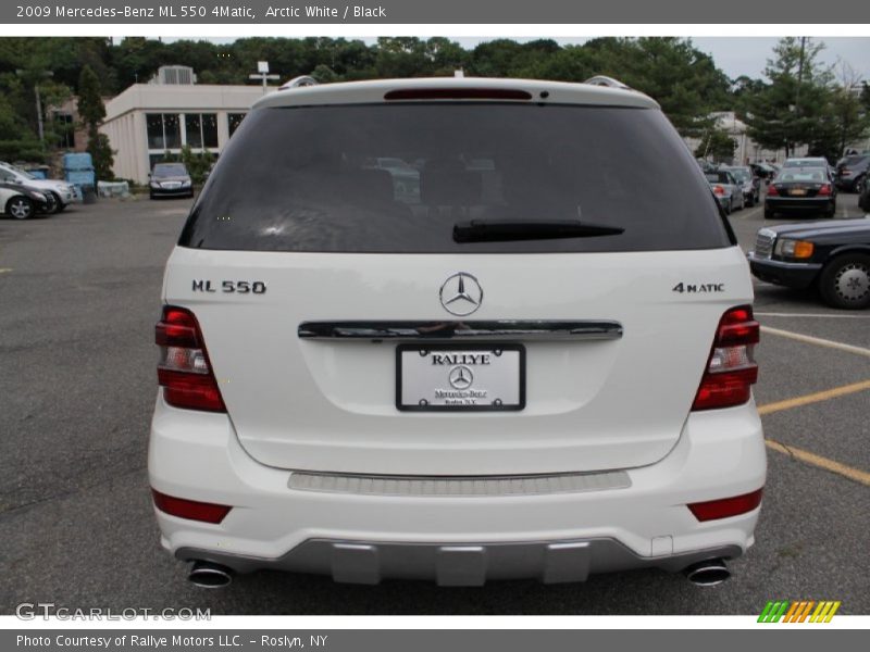 Arctic White / Black 2009 Mercedes-Benz ML 550 4Matic