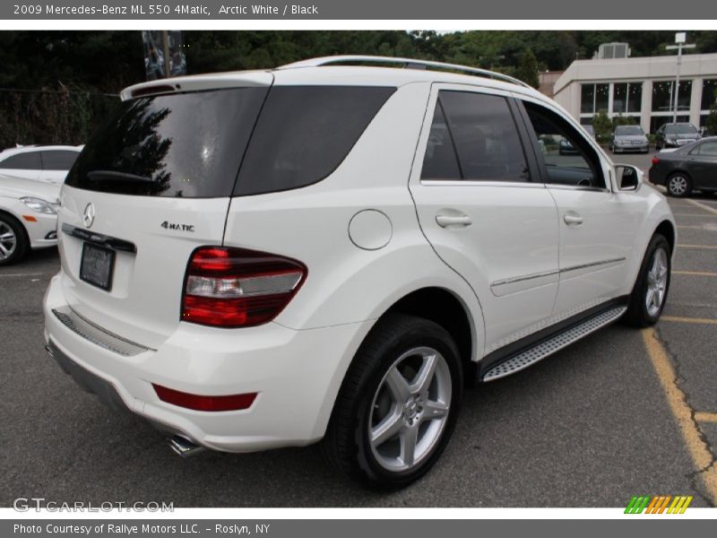 Arctic White / Black 2009 Mercedes-Benz ML 550 4Matic