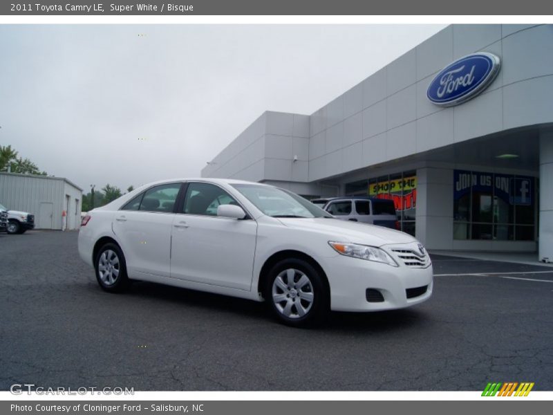Super White / Bisque 2011 Toyota Camry LE