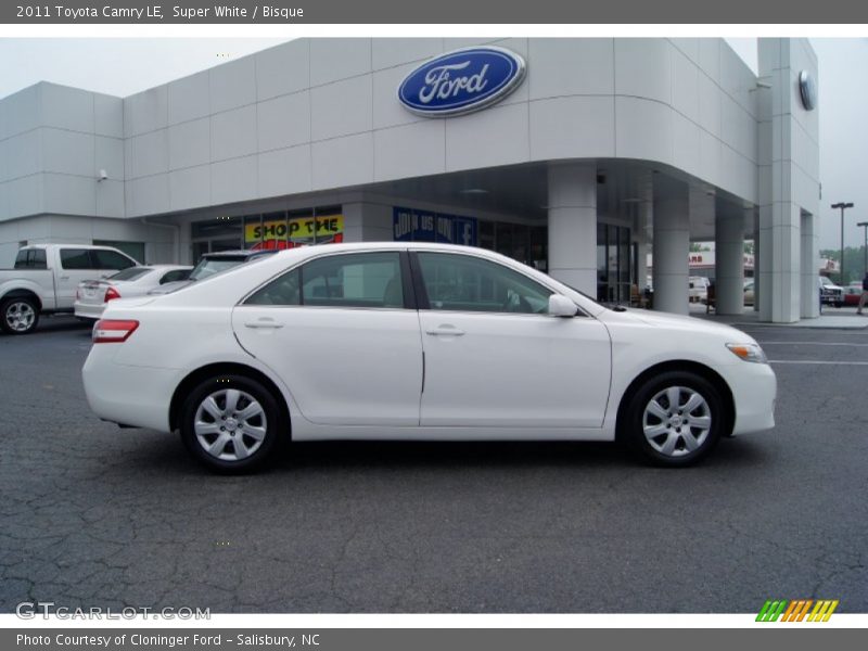 Super White / Bisque 2011 Toyota Camry LE