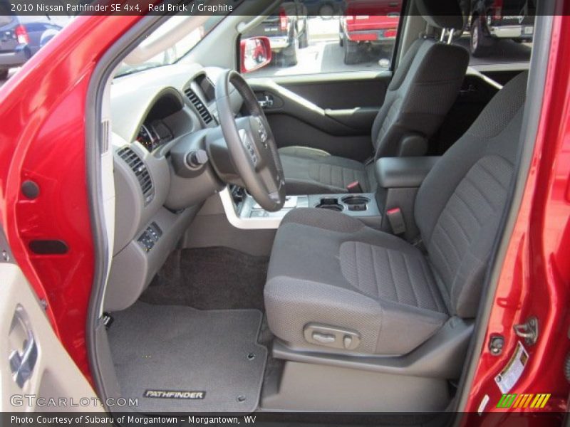  2010 Pathfinder SE 4x4 Graphite Interior