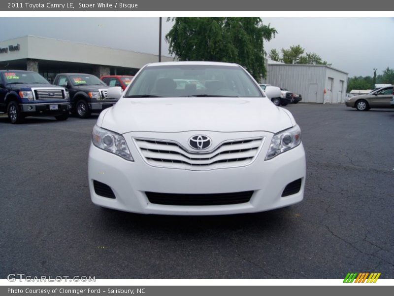 Super White / Bisque 2011 Toyota Camry LE
