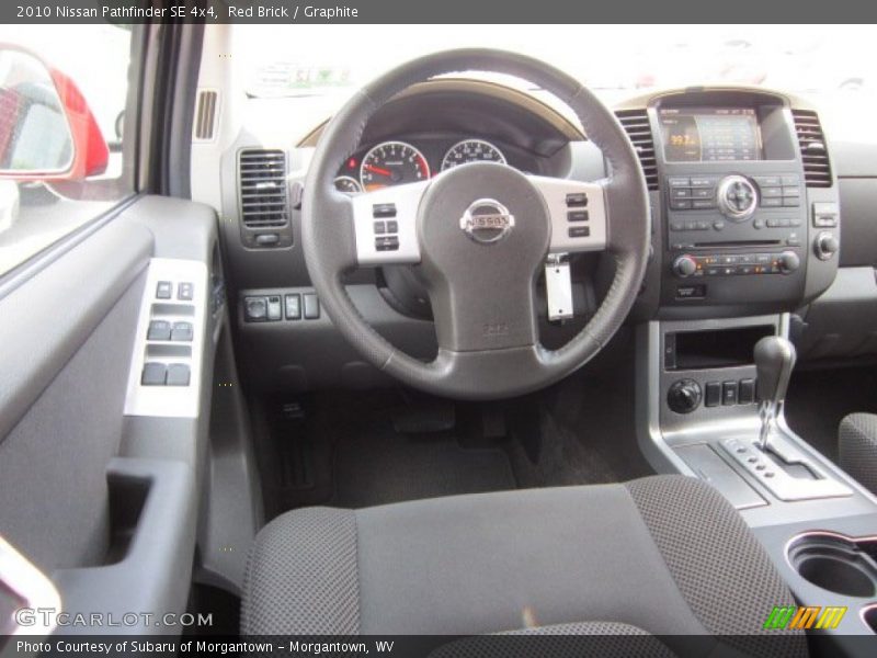 Dashboard of 2010 Pathfinder SE 4x4