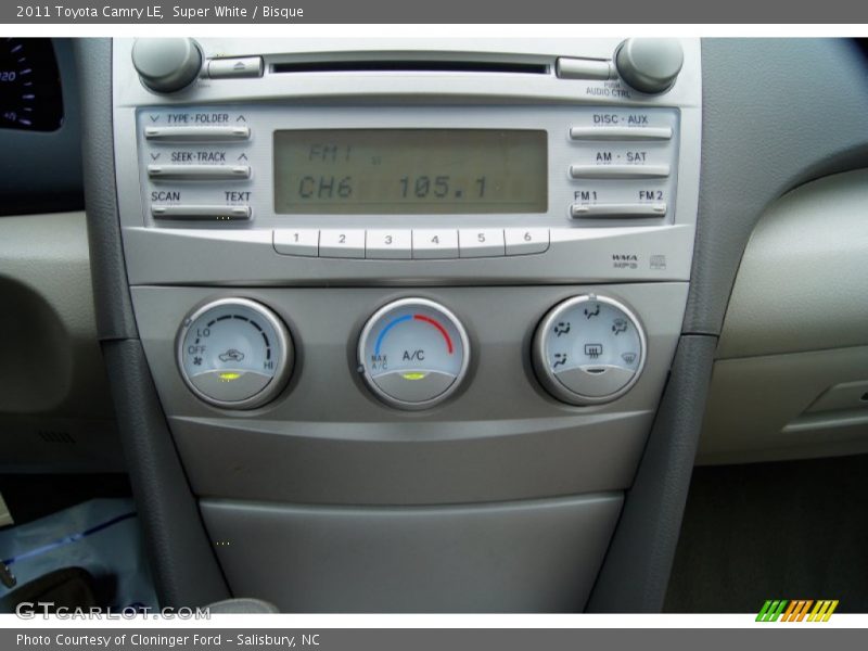 Super White / Bisque 2011 Toyota Camry LE