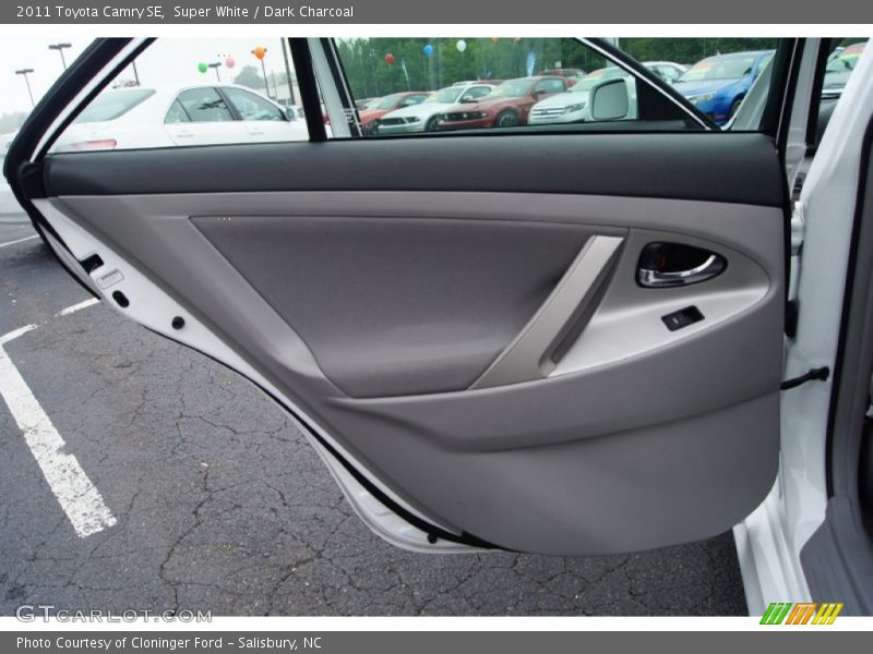 Super White / Dark Charcoal 2011 Toyota Camry SE