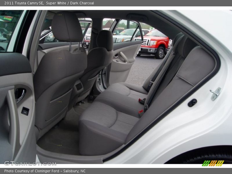 Super White / Dark Charcoal 2011 Toyota Camry SE