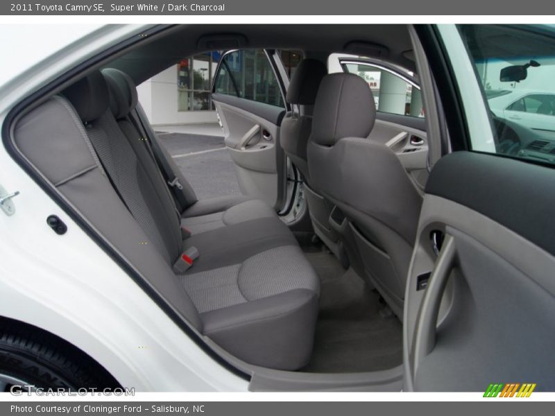 Super White / Dark Charcoal 2011 Toyota Camry SE
