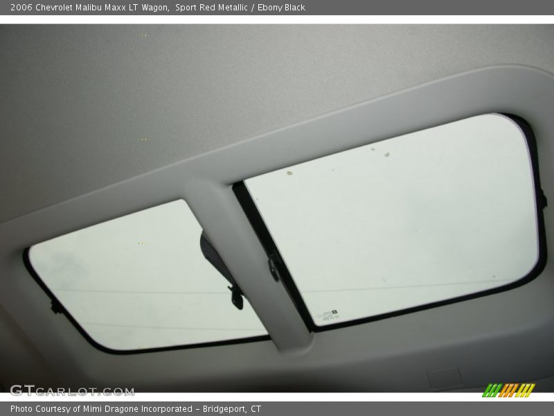 Sunroof of 2006 Malibu Maxx LT Wagon